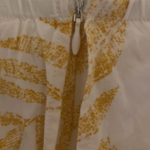 MINKPINK Paradise Strappy Off Shoulder Flutter Sleeve Leaf Print Romper Small - Picture 7 of 8